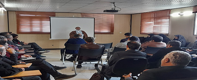 عُقدت جلسةً للتفكير المشترك بين أساتذة جامعة قم الصناعية.