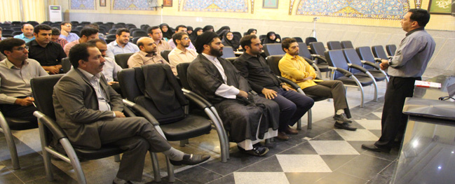إقامة ورشة عمل حول المخالفات الإدارية خاصة بالموظفين في الجامعة الصناعية في قم