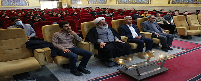 جشن ميلاد السيدة الزهراء (سلام الله عليها) وتكريم يوم الأم أقيم في الجامعة الصناعية في قم.