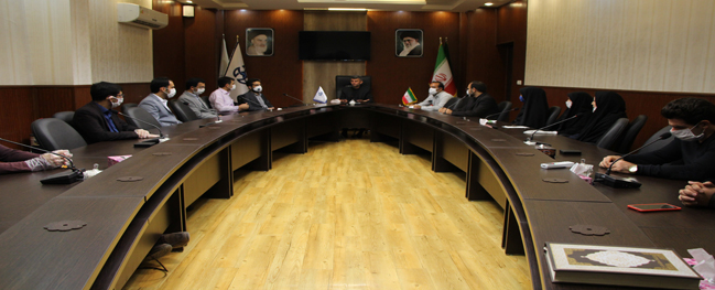 Dr. Rezaei Nour in a meeting with the staff of the Education Department: Education, as the forefront of the university, must always shine in providing innovative educational and research services as the primary mission of the university.