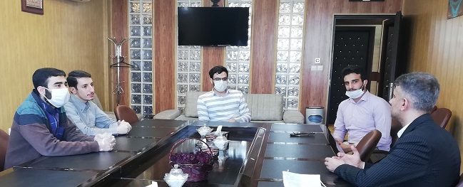 اجتماع ودي بين رئيس الجامعة وطلاب منطقة البسيج الطلابي